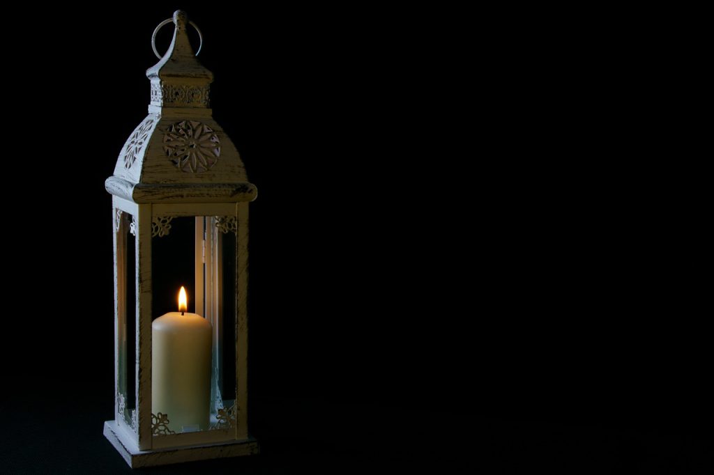 Jak zrobić lampion na taras? Praktyczny poradnik
